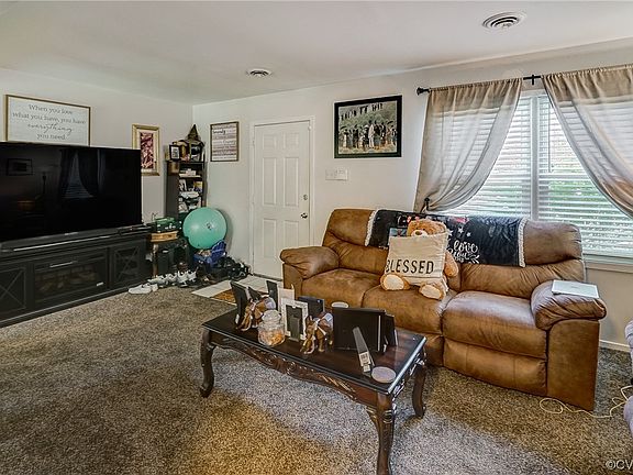 4th image of 219 Knightsmanor Ct Unit 219