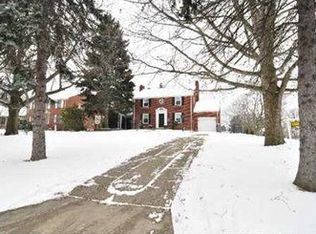 4 East Clb, Whitehall, PA 15236