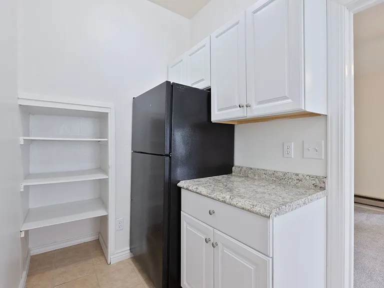 D218AB — Photo 12