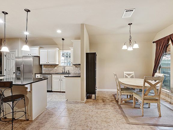4th image of 38559 W Sparrow St