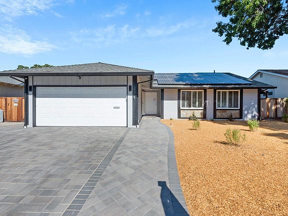 2nd image of 377 Conestoga Way