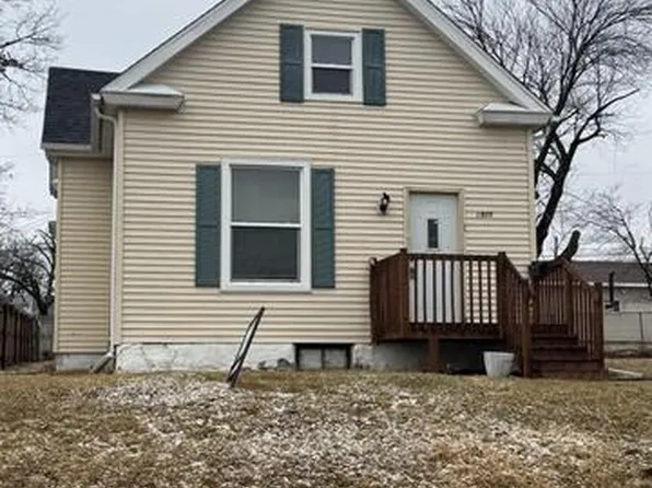 1925 Vine St, Davenport, IA 52804