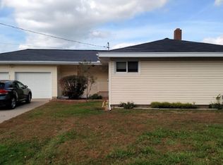 930 6th St, Iron Mountain, MI 49801