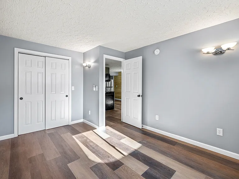 Cedar Dr — Photo 13