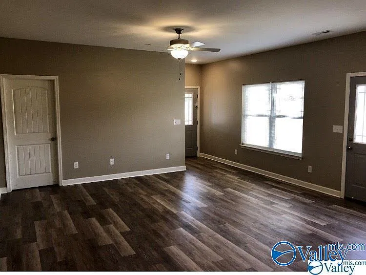 2 bed, 2.0 bath, 1045 sqft, $1,250 — Photo 4