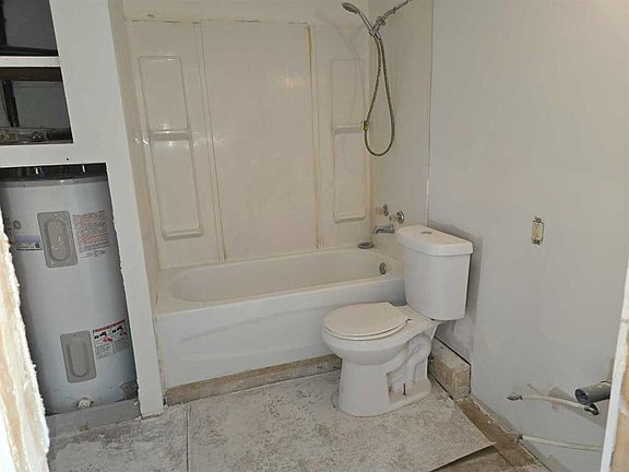 5th image of 6220 17th Ave SE #203
