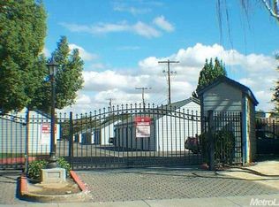 445 Almond Dr, Lodi, CA 95240