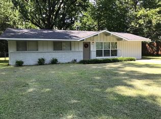 302 Walnut Rd, Starkville, MS 39759