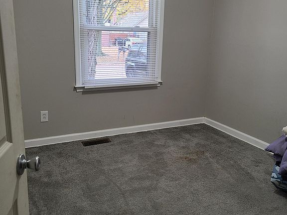 4th image of 7502 Floral St