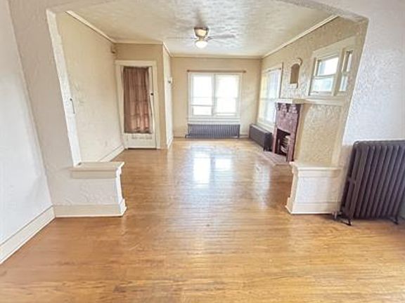 2nd image of 69 Waverly Ave #2