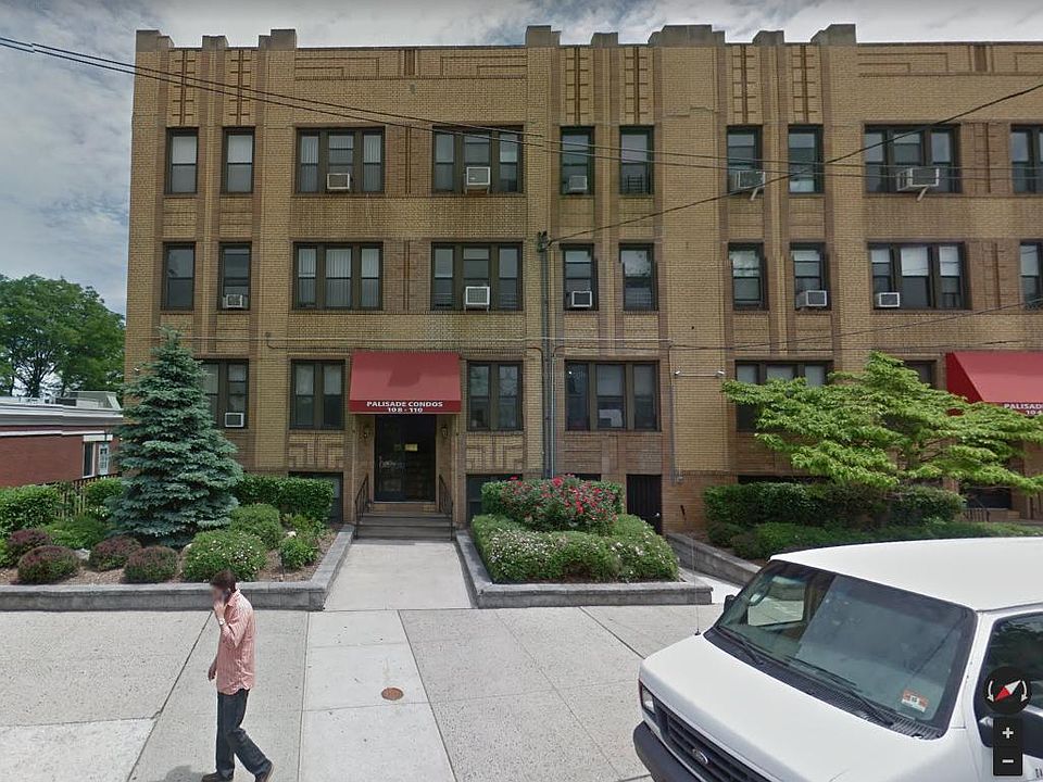 Close Up of 108 Palisade Ave