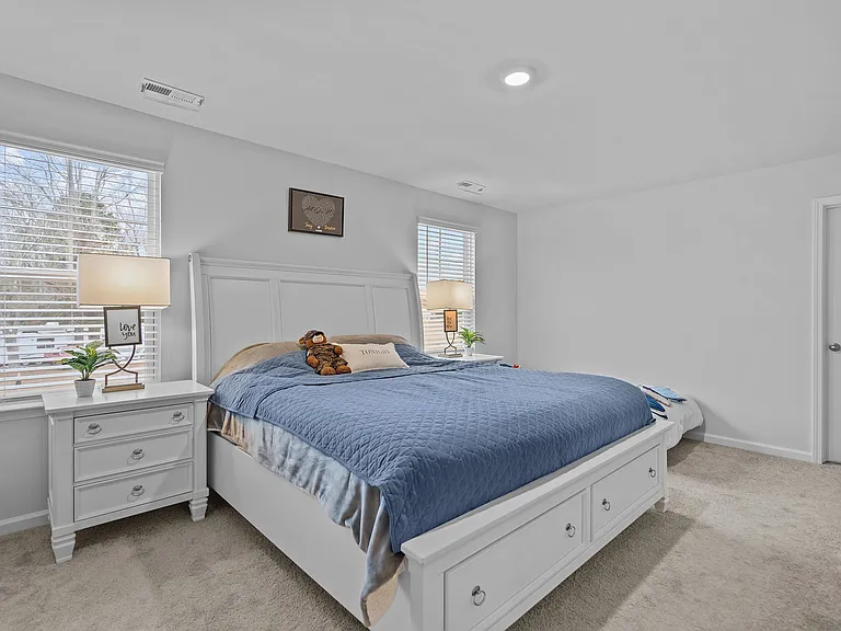 402 Folkstone Rd — Photo 39