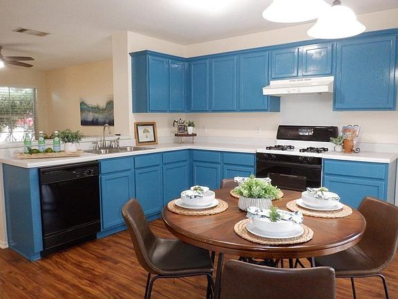 Eat in kitchen