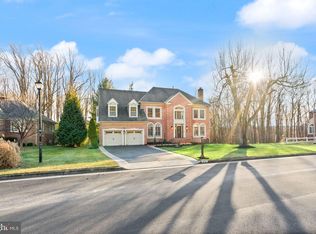 9713 Middleton Ridge Rd, Vienna, VA 22182