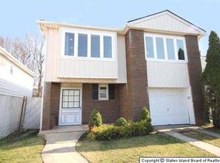 83 Dogwood Dr, Staten Island, NY 10312