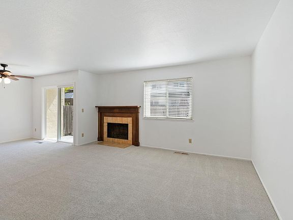 5th image of 28 Feeney Drive