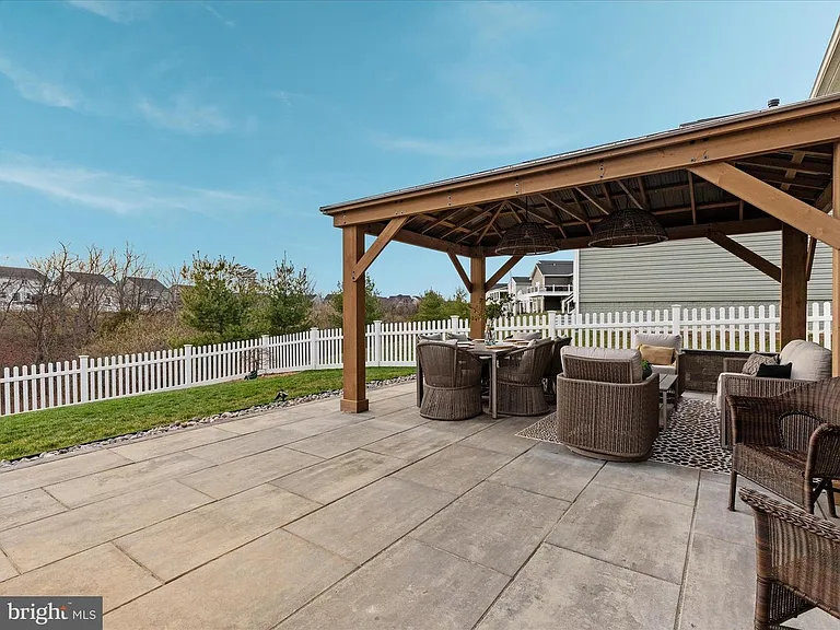 126 Farmhouse Ct — Photo 5