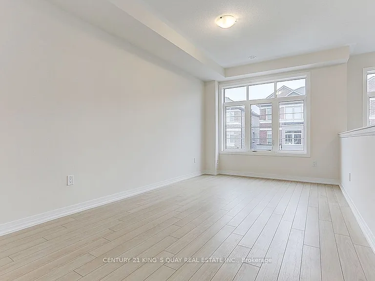 37 Sissons Way — Photo 6