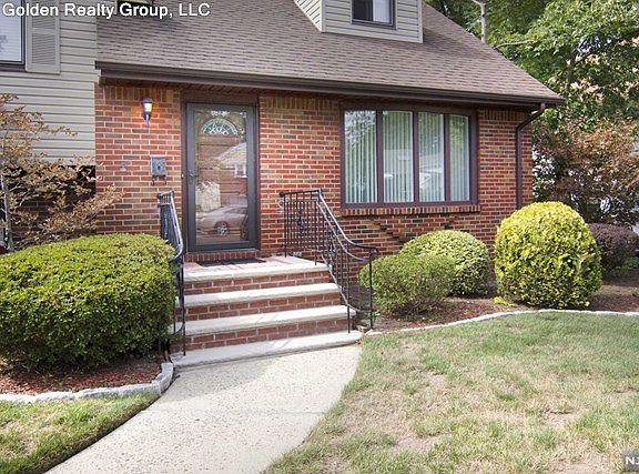 2nd image of 740 Boulevard