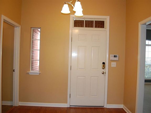 4th image of 103 Rockford Ct