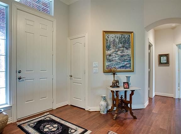 4th image of 9908 Crestridge Dr