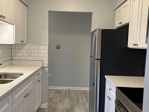 3rd image of 3241 S 50th Ct APT 102