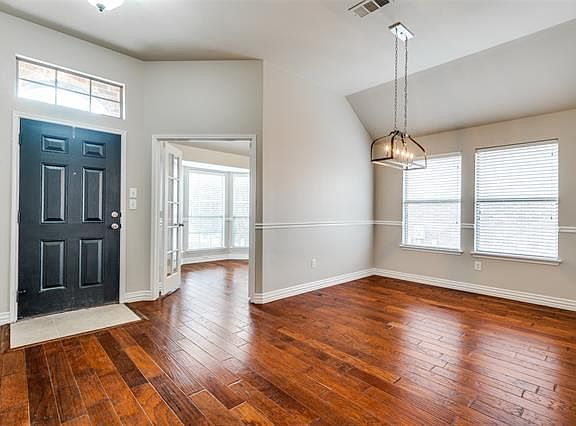 4th image of 5120 Birchwood Dr