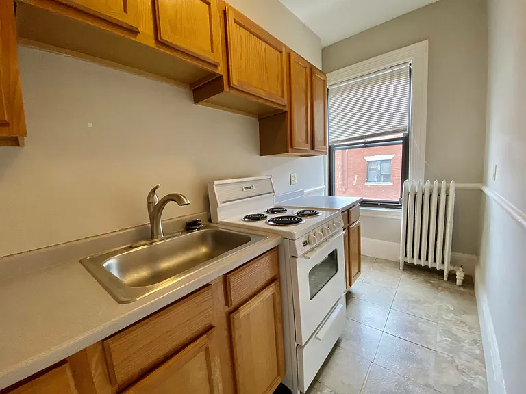 179 Harvard St #2 — Photo 3