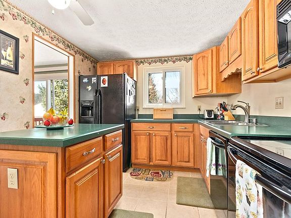 4th image of 8048 Jonson Dr