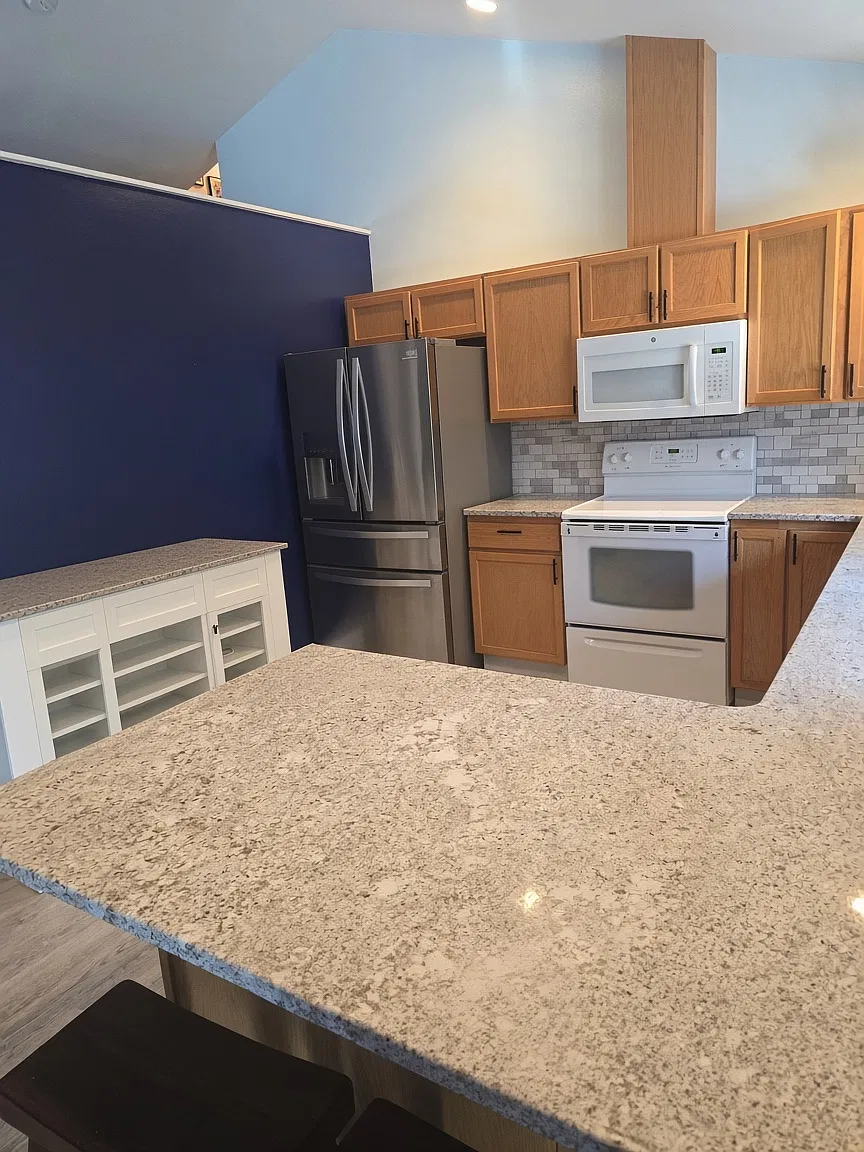 4 bed, 1697 sqft, $2,949 — Photo 3