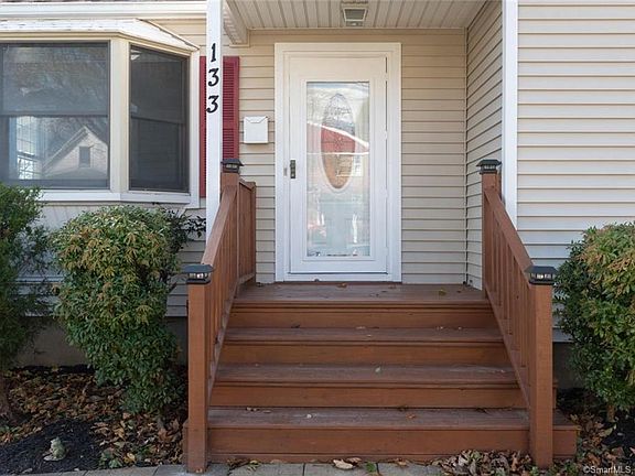 4th image of 133 Klondike St