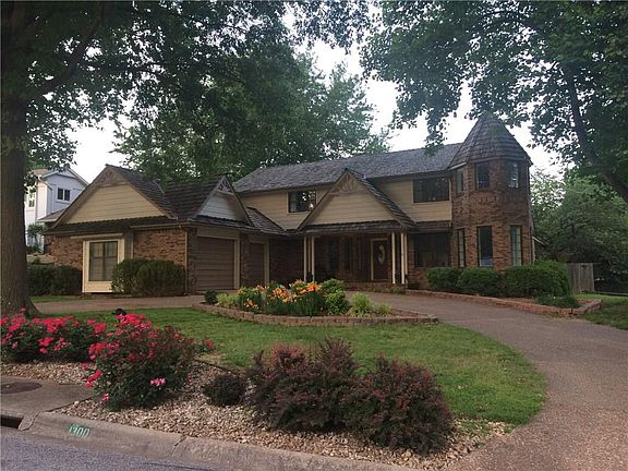 2nd image of 1300 Quail Run Cir