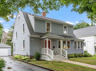 45 Chute St, Reading, MA 01867