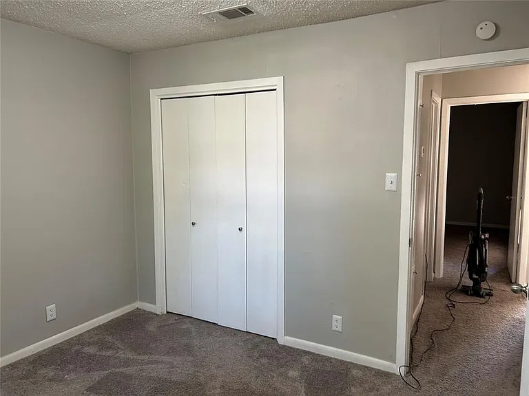 1910 Westridge Dr — Photo 14