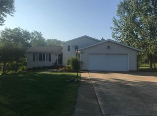 3328 Elm Dr NW, Dover, OH 44622
