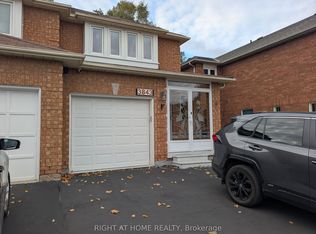 3843 Densbury Dr, Mississauga, ON L5N 6Z3