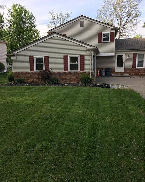1st image of 285 Sturbridge Dr