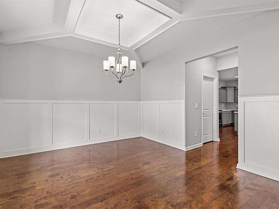 5th image of 473 Kristie Ln