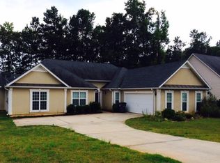 325 Creekside Cir, Hampton, GA 30228