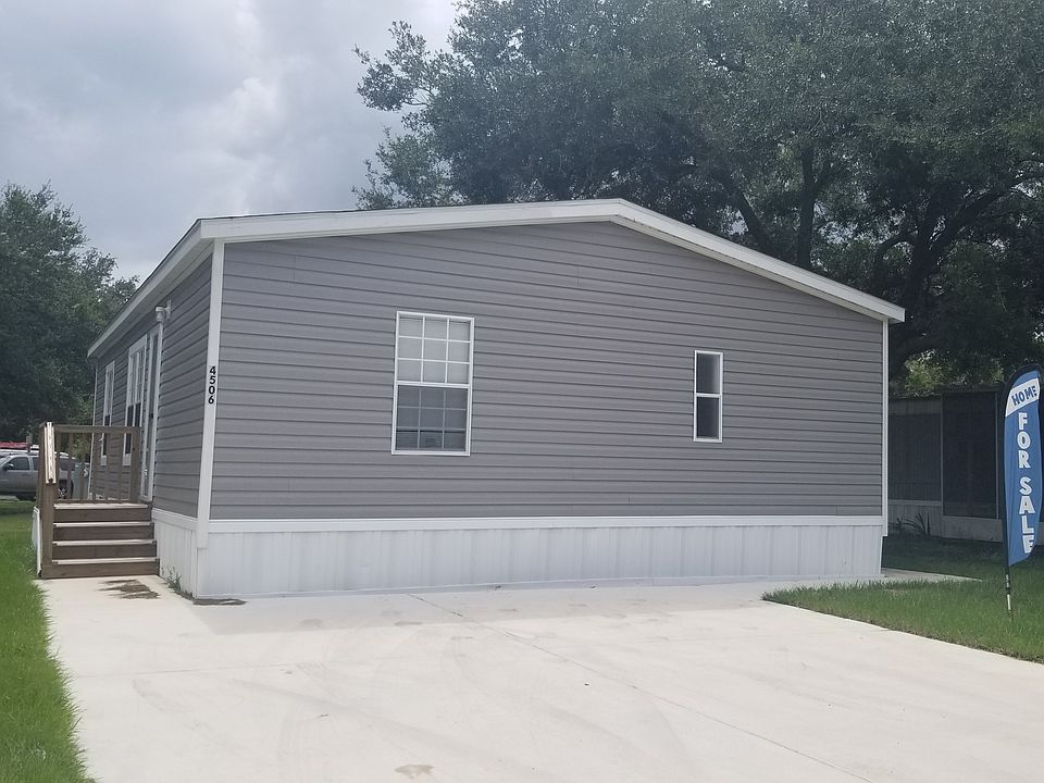 1st image of 4506 Green Palm Ln