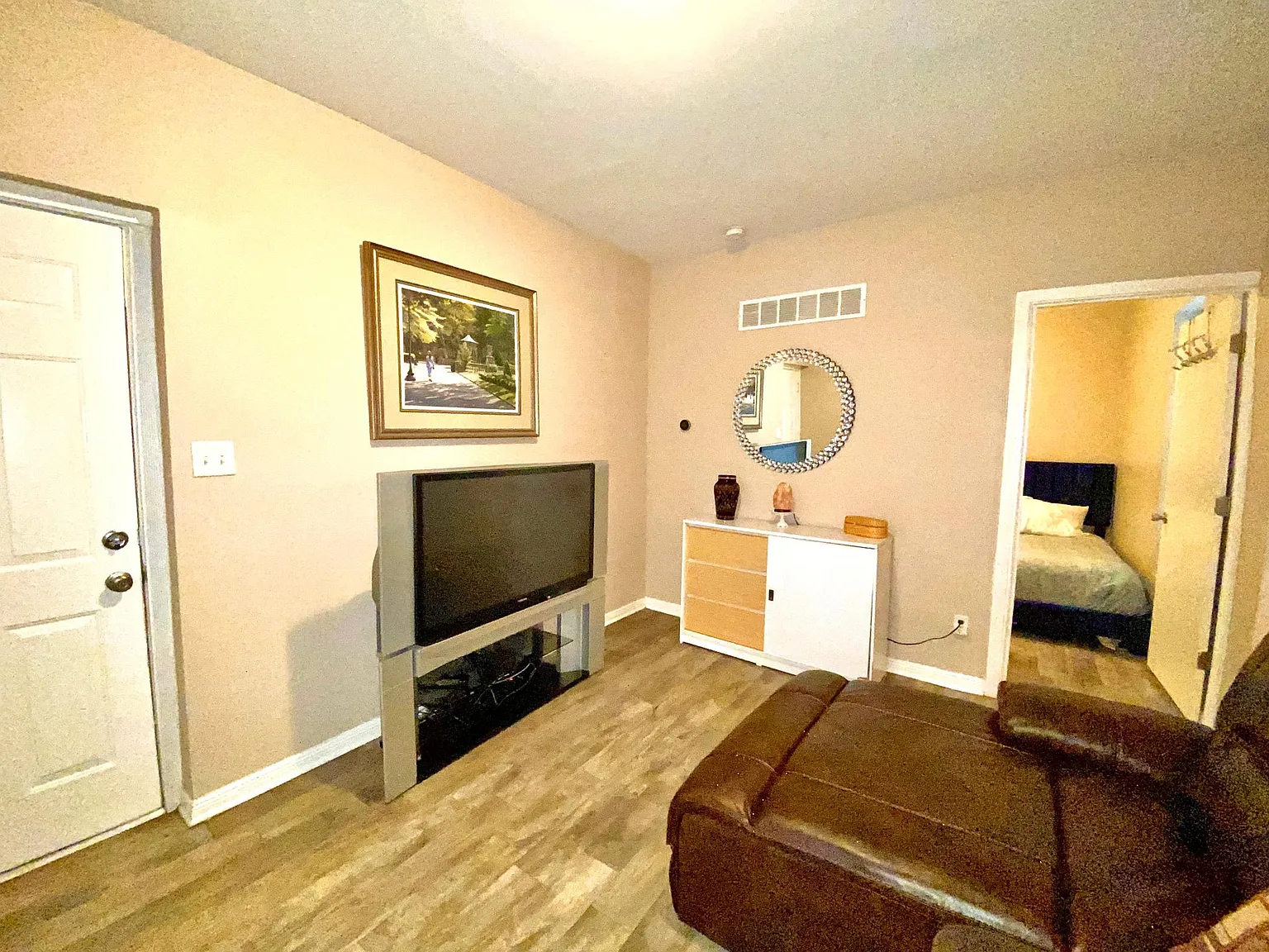317 Center St — Photo 3