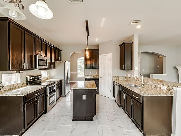 5th image of 116 Justin Leonard Dr