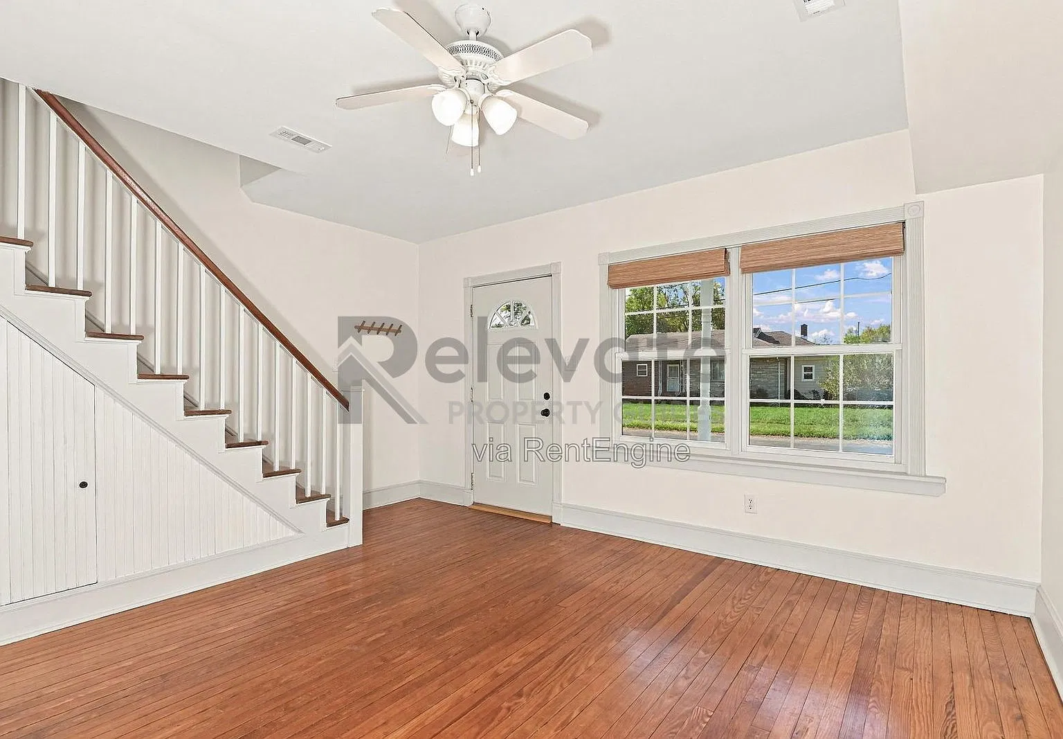 2 bed, 1.5 bath, 1125 sqft, $1,900 — Photo 3
