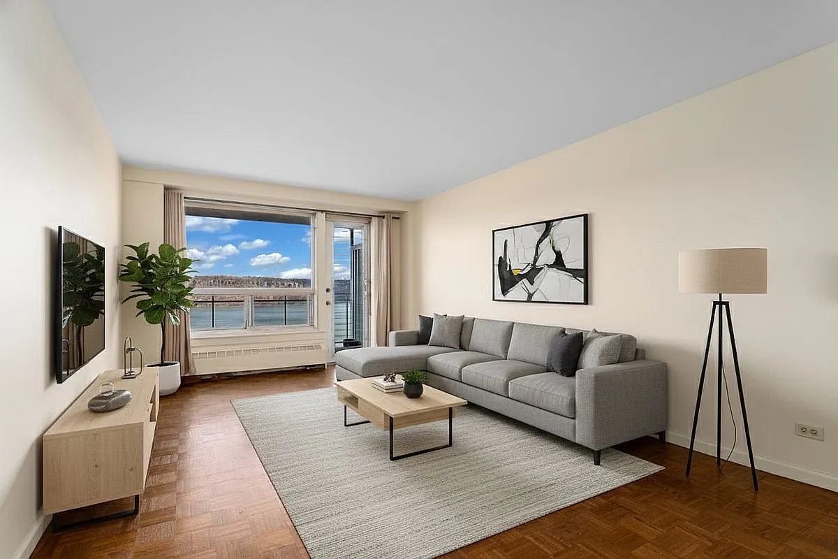 2575 Palisade Ave APT 11J photo 1