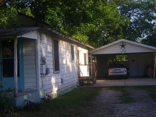 2nd image of 1614 Vanderbilt St