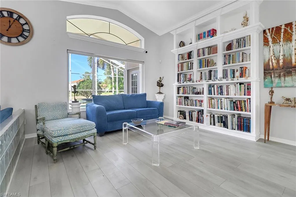 3 bed, 2.0 bath, 2211 sqft, $4,700 — Photo 4