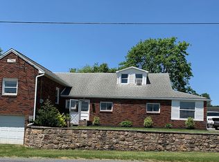 100 N Blainsport Rd, Reinholds, PA 17569