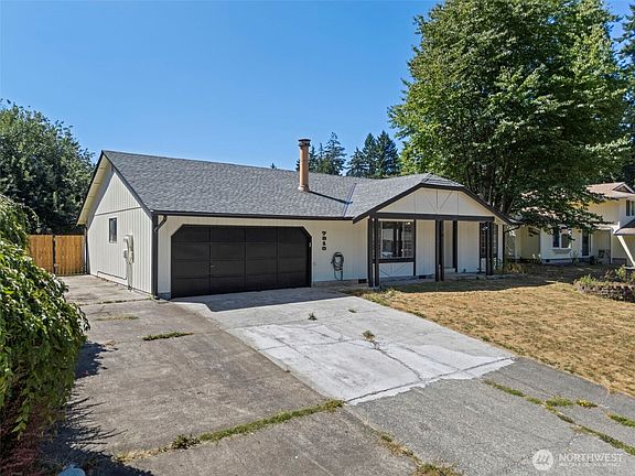 2nd image of 7815 Royal Oak Dr SE