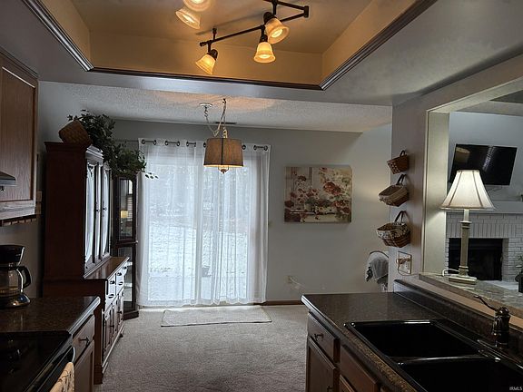 4th image of 4930 Pinebrook Dr Unit 5