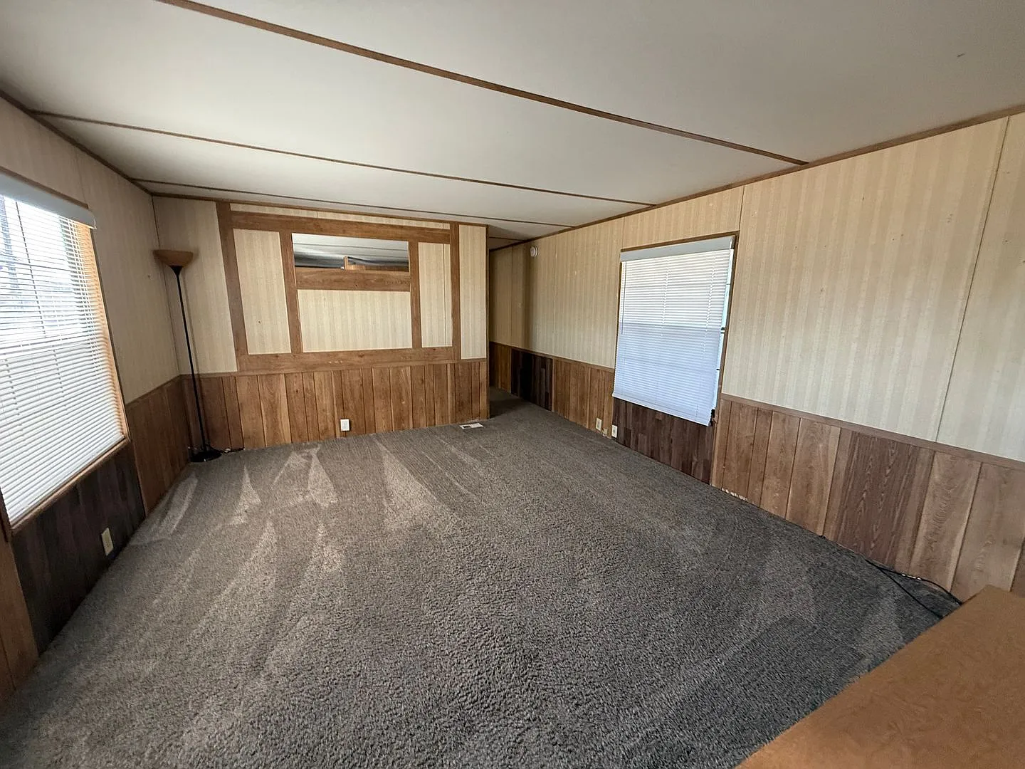 Located in Fort Mohave! 2 Bedroom Mobile Home — Photo 3
